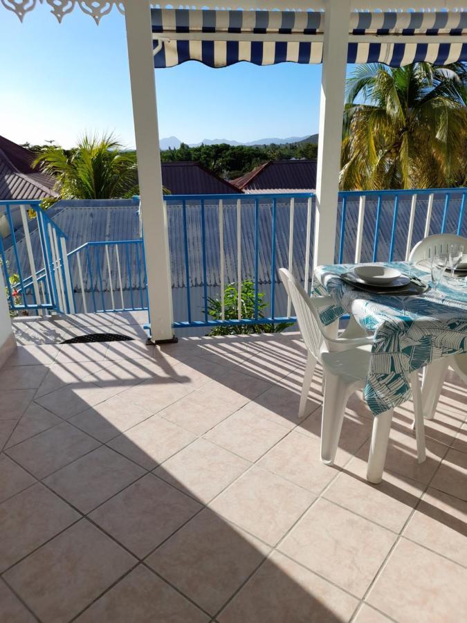 9 Lyly Location F3 Mezzanine Apartment Sainte-Anne Bagian luar foto