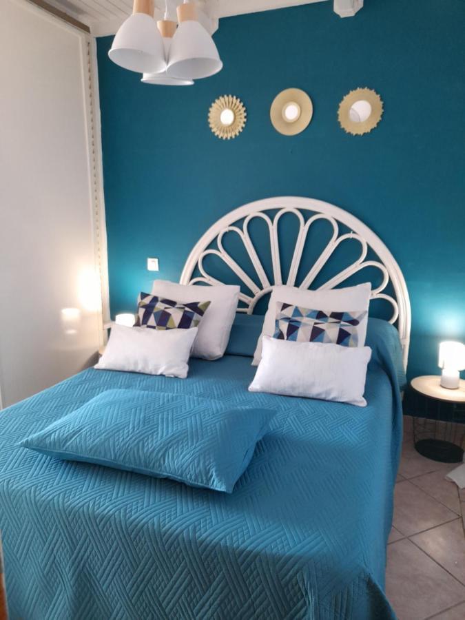 9 Lyly Location F3 Mezzanine Apartment Sainte-Anne Bagian luar foto
