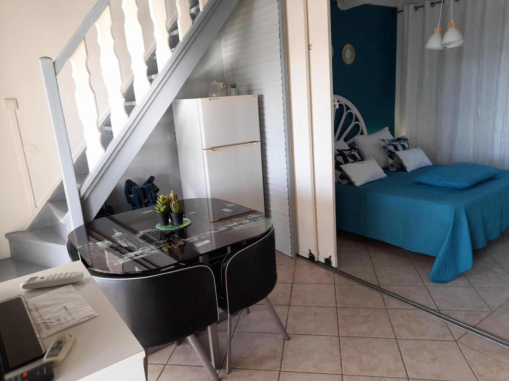 9 Lyly Location F3 Mezzanine Apartment Sainte-Anne Bagian luar foto