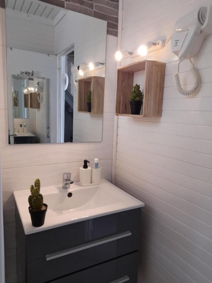 9 Lyly Location F3 Mezzanine Apartment Sainte-Anne Bagian luar foto