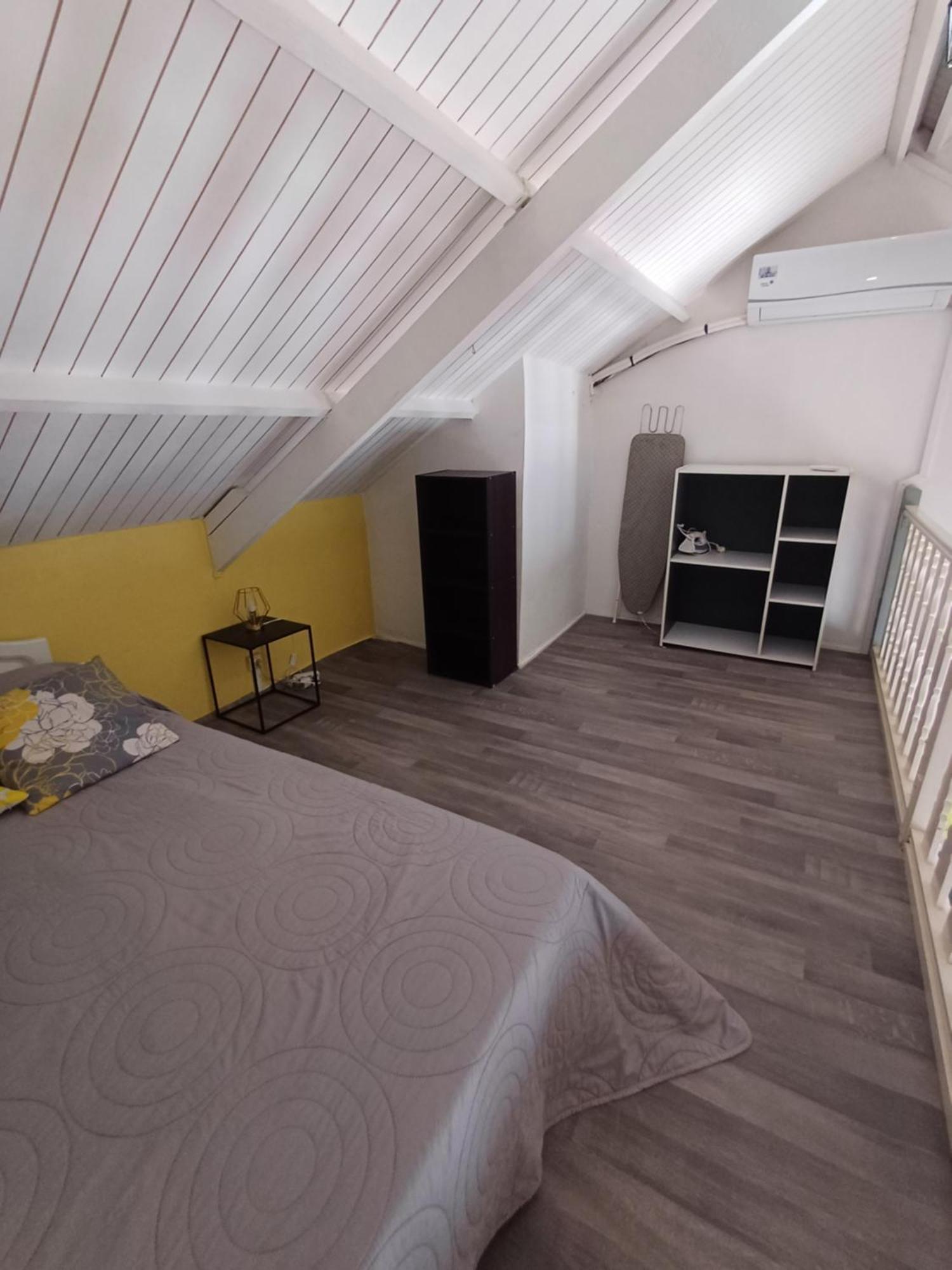 9 Lyly Location F3 Mezzanine Apartment Sainte-Anne Bagian luar foto