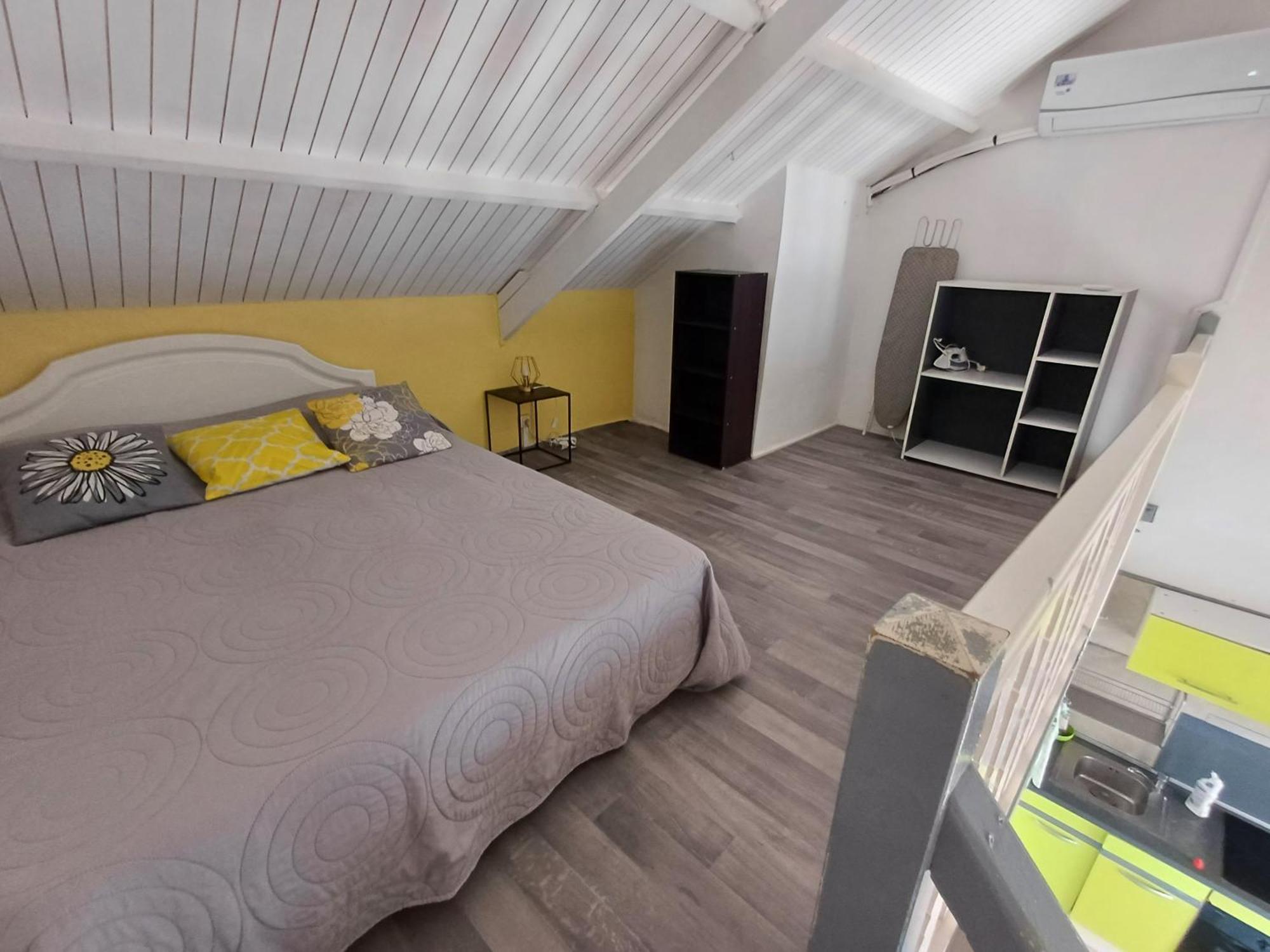 9 Lyly Location F3 Mezzanine Apartment Sainte-Anne Bagian luar foto