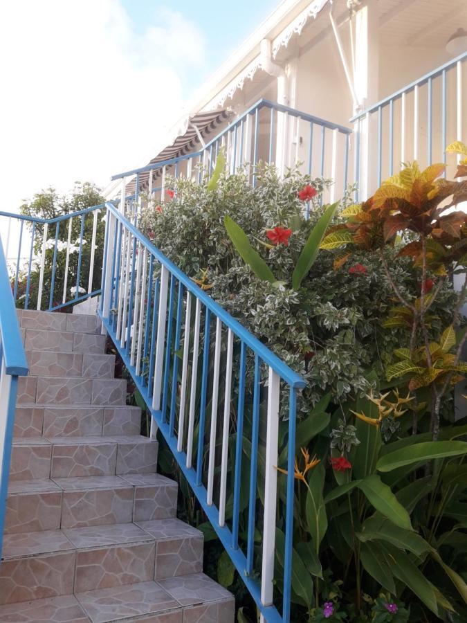 9 Lyly Location F3 Mezzanine Apartment Sainte-Anne Bagian luar foto
